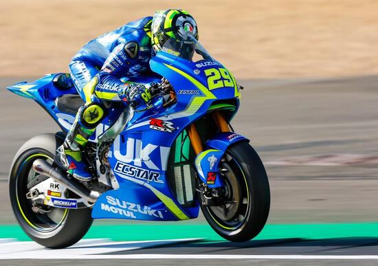 MotoGP, Iannone sorprende nel warm up, Marquez in scia