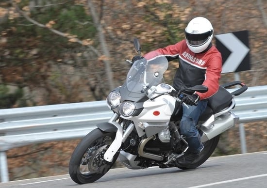 MOTO GUZZI Stelvio 1200 4V MOTO GUZZI Stelvio 1200 4V