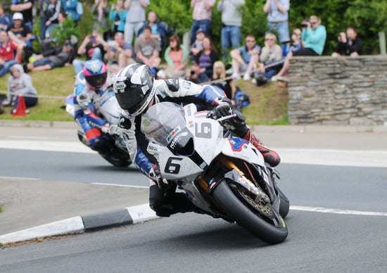 TT 2016, Michael Dunlop torna con BMW e Hawk racing TT 2016, Michael Dunlop torna con BMW e Hawk racing