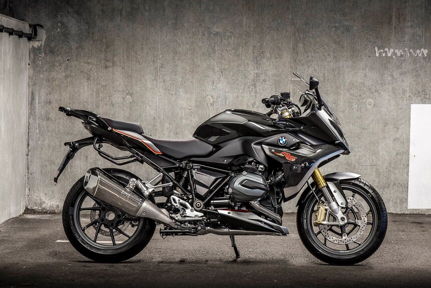 bmw-iconic-100-2016-uk-6.jpg