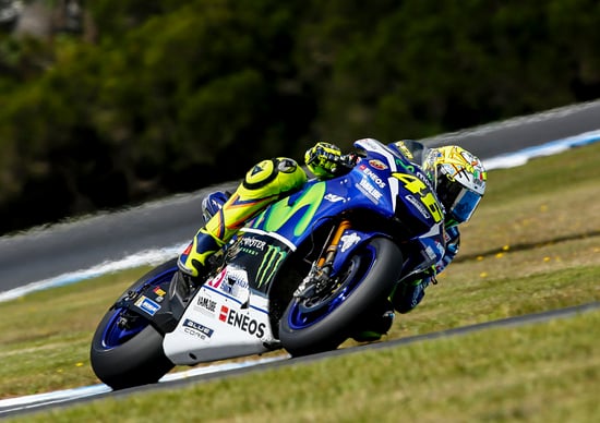 MotoGP. Rossi: Che bella la M1 con le Michelin MotoGP. Rossi: Che bella la M1 con le Michelin