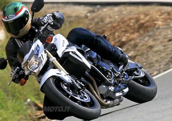 Suzuki GSR750 in prova presso tutti i concessionari Suzuki GSR750 in prova presso tutti i concessionari