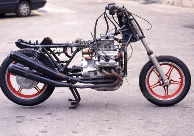 moto-guzzi-prototipo-v4-sfoglia-la-gallery.jpg
