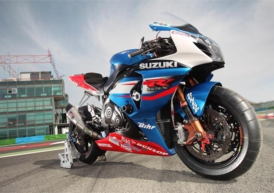 Suzuki Sert “roda” la nuova GSX-R1000 Suzuki Sert “roda” la nuova GSX-R1000