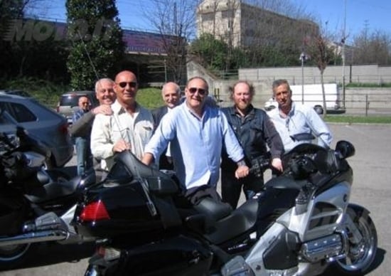 Gerry Scotti ha ritirato la sua nuova Honda Goldwing da Macchion Gerry Scotti ha ritirato la sua nuova Honda Goldwing da Macchion