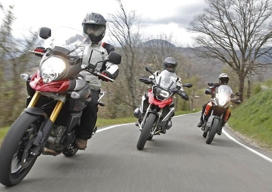 BMW R1200GS VS KTM 1190 Adventure VS Suzuki V-Strom 1000 BMW R1200GS VS KTM 1190 Adventure VS Suzuki V-Strom 1000