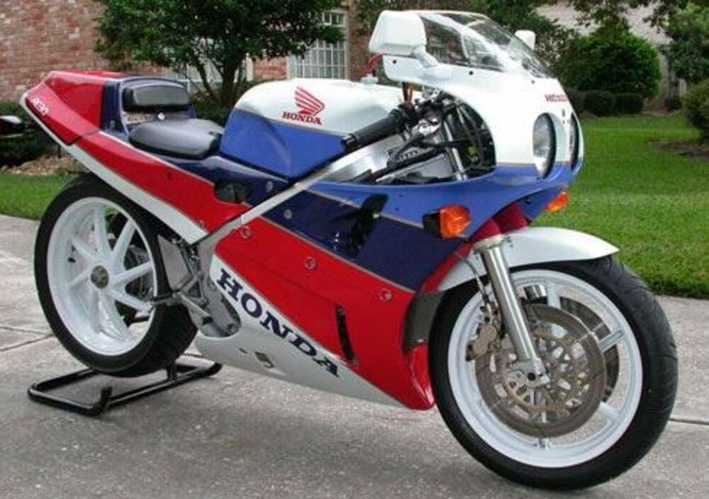 Honda vfr 750 caratteristiche tecniche #7