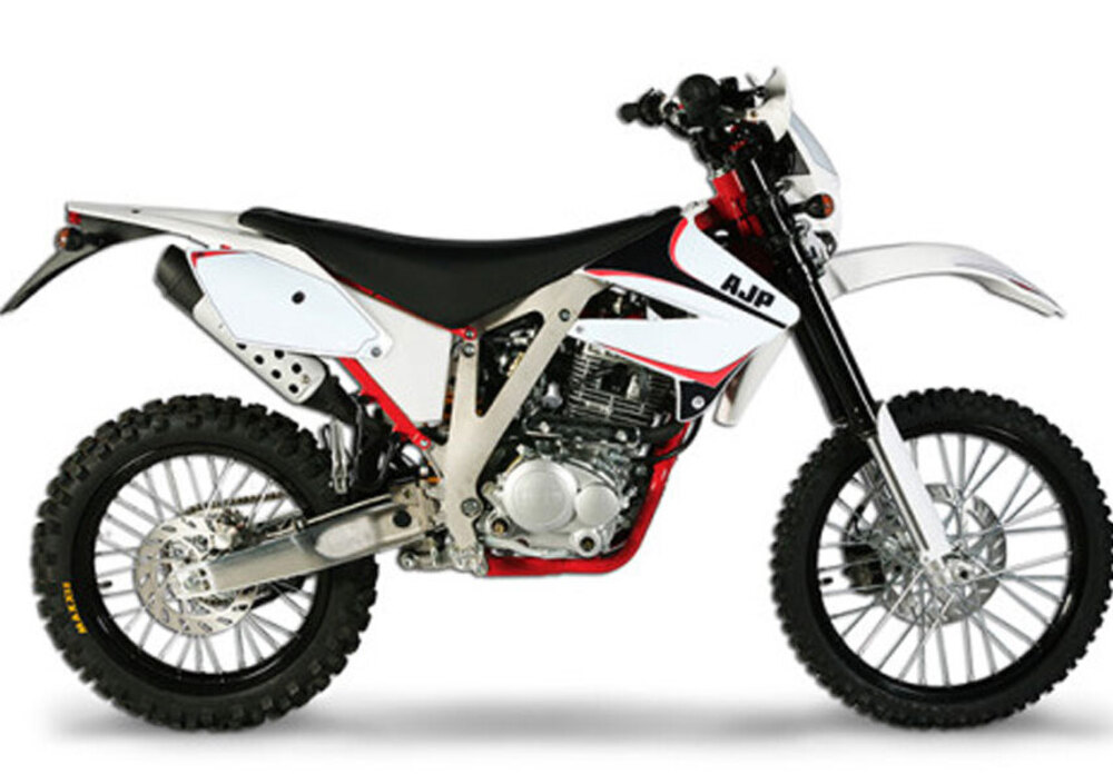 AJP PR3 Enduro Pro 125, Prezzo E Scheda Tecnica - Moto.it