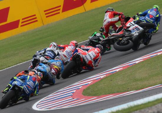 MotoGP 2017. Due piloti fuori, disastro Ducati MotoGP 2017. Due piloti fuori, disastro Ducati