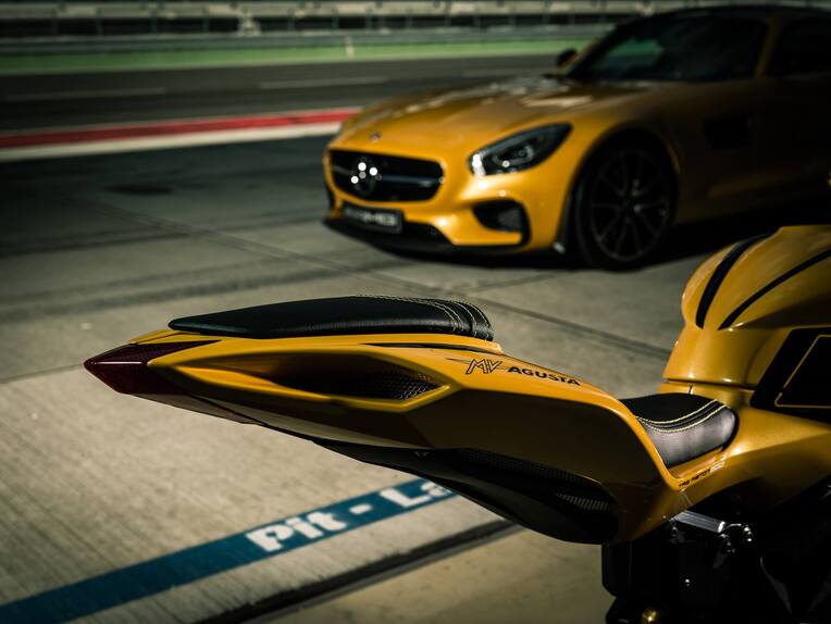 mv-agusta-f3-800-mercedes-amg-gt-05.jpg